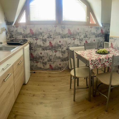 Aranylo Apartmanhaz Hajdúszoboszló Εξωτερικό φωτογραφία
